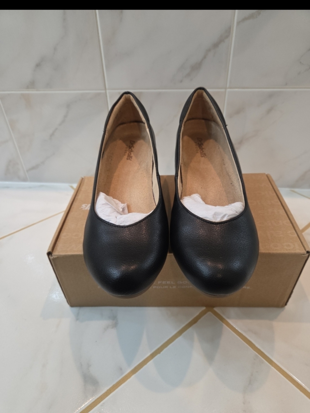 Dr. Scholl's Women's Black Round-Toe Comfort Flats